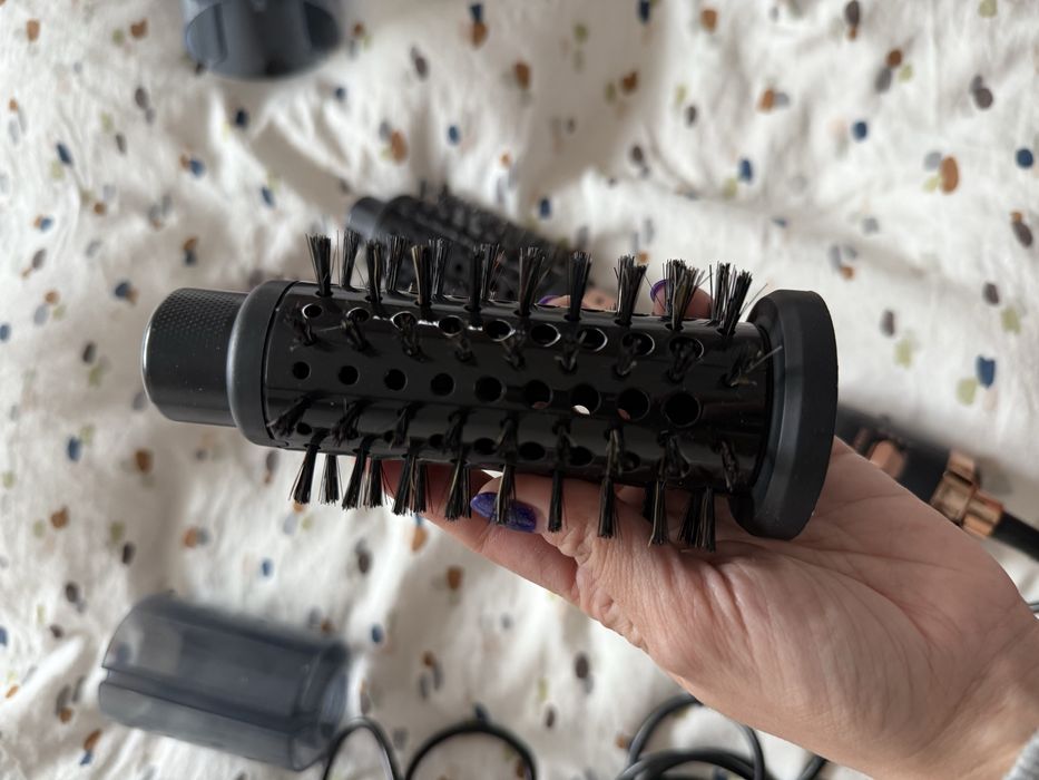 Perie rotativa neagra Rowenta