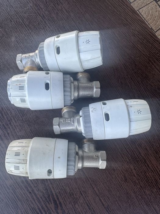 4xcap termostatic cu ventil(robinet) marca Danfoss