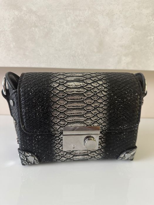 Официална дамска чанта