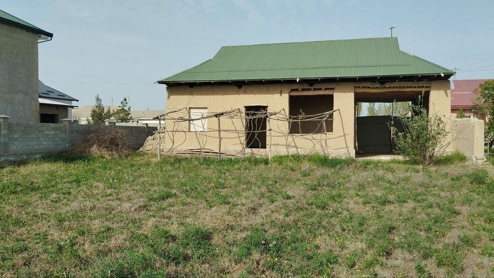 Uy sotiladi. 13 sotok