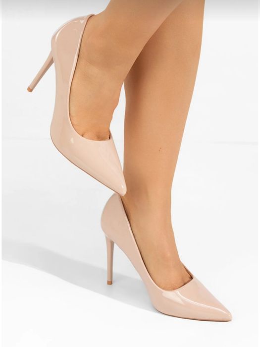 Pantofi Stiletto Nude, marime 40
Produs nou, la cutie. 
Pret: 100 lei.