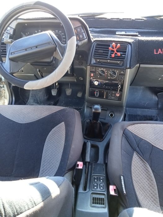 Машина лада 2110