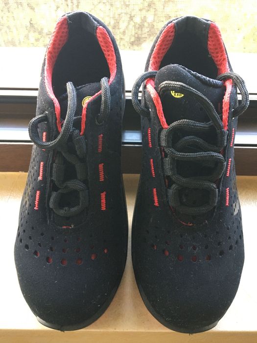 Pantofi usori de protectie UVEX