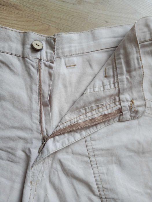 Продавам къси панталони