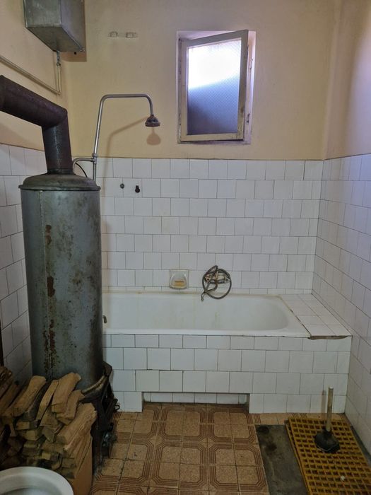 Casă de vânzare în Lipova, jud. Arad – zonă centrală, 250 m²