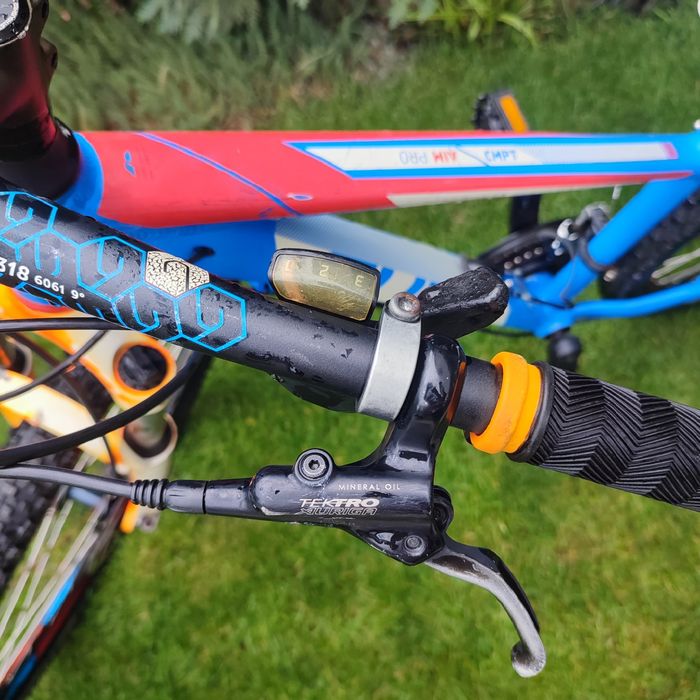 Bicicleta Cube Aim Pro 27,5 inch