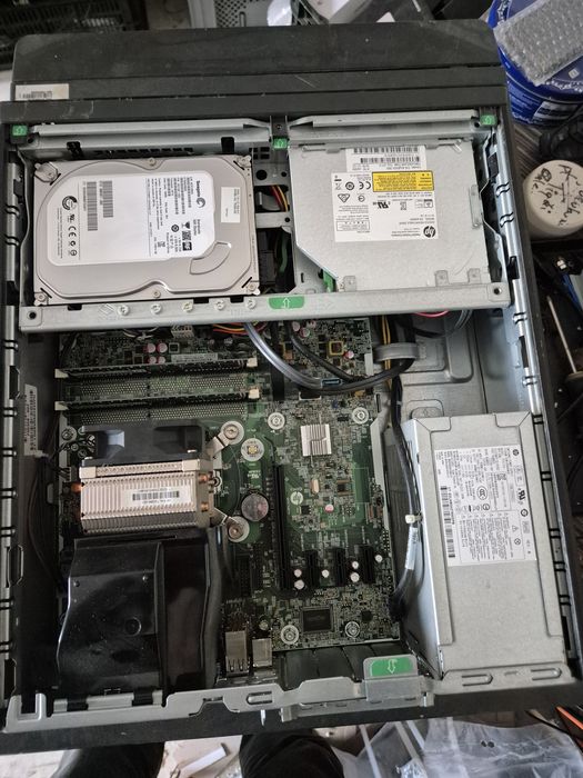 vand calculatoare Hp Dell  si Lenovo cu i3 i5 si Xeon.