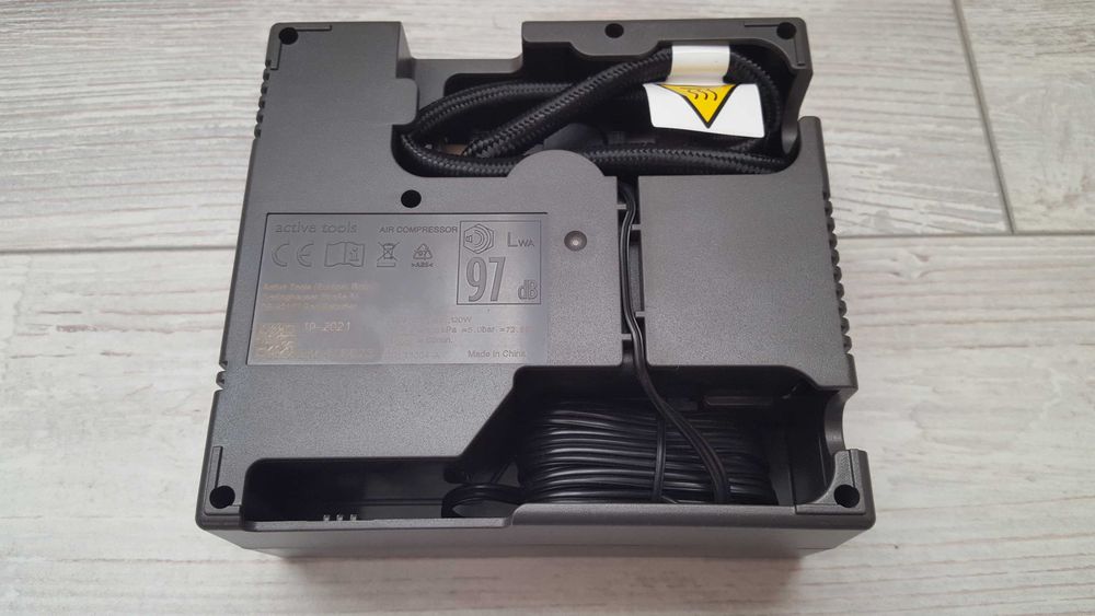 Нов PSA Peugeot-Citroen компресор за гуми 12V-10А-120W