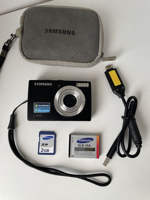 Aparat Foto Digital SAMSUNG L100 8.2MP CCD 16GB Point and Shoot Camera
