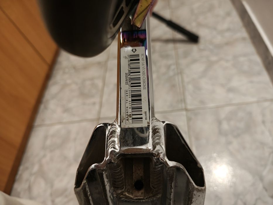 Vând trotineta Oxelo pentru peripeții SC MF 3.6 V5 NEO CHROME