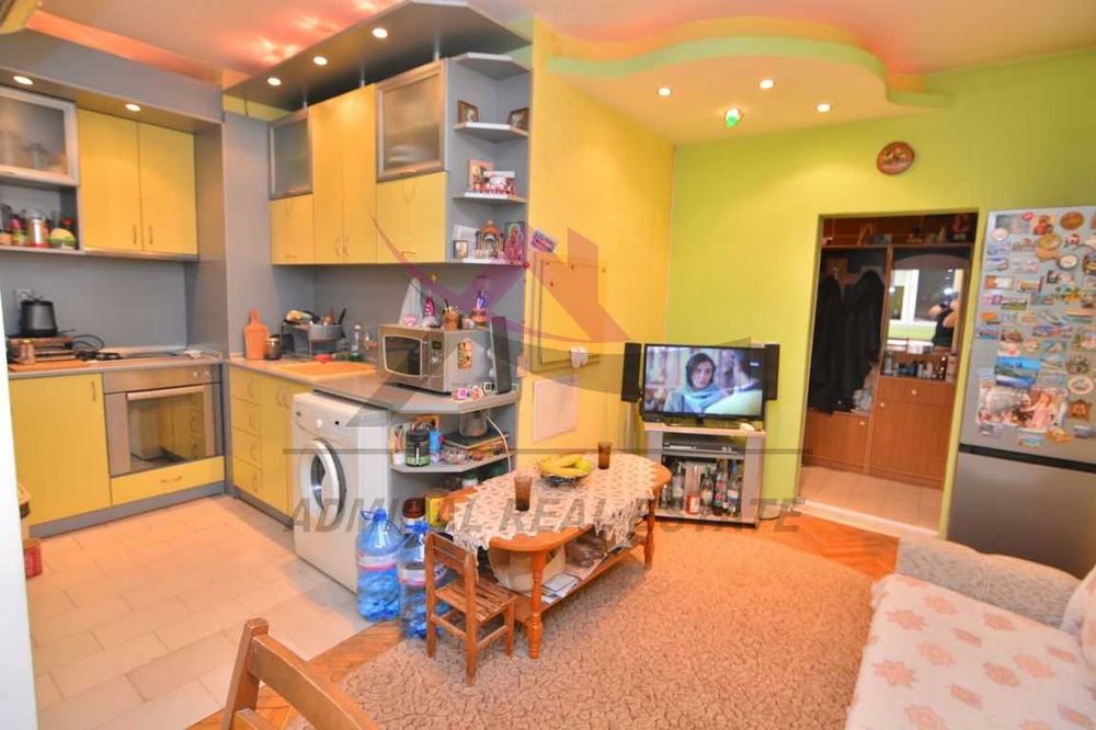 Продава се Тристаен апартамент в Варна, Кайсиева градина - 74 кв.м за 1892 €/кв.м - Снимка #1