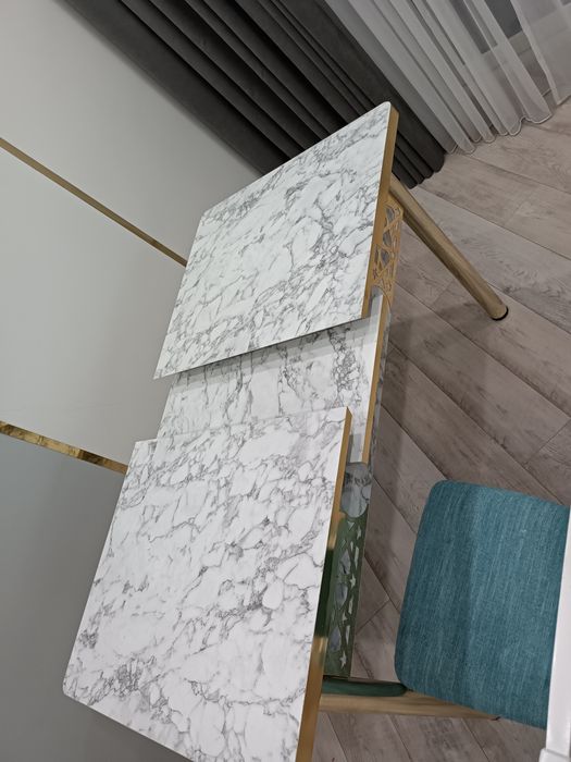 Стол отличный состояние