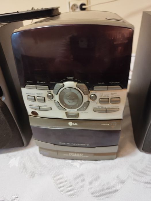 Уредба LG CM4360 Mini Hi-Fi Stereo System CD Player Bluetooth AM/FM USB MP3