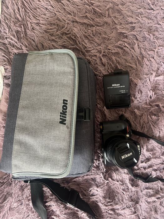 Nikon D3400 DSLR с обектив 18-55mm – като нов!