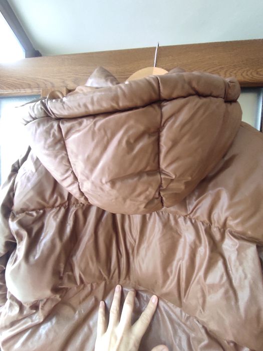 Перфектно яке, размер м-л,в цвят "камила"