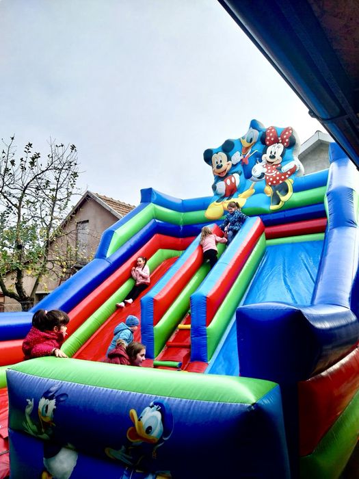 Tobogane de inchiriat pentru interior si exterior