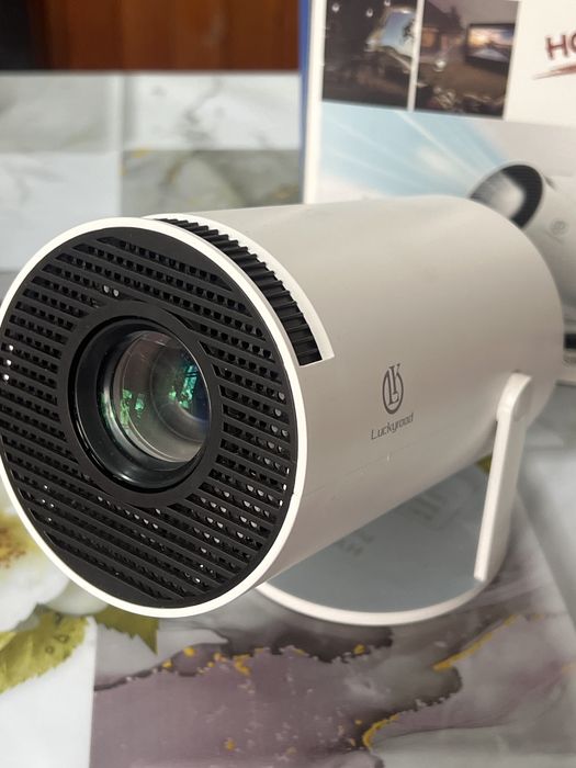 Портативный Проектор