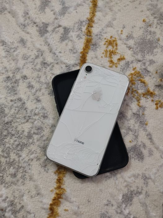 iPhone Xr,  64гб/74% батарея