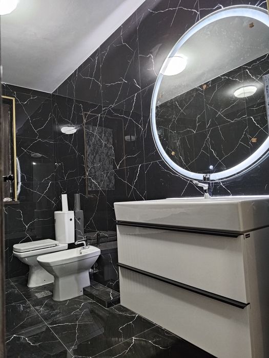 Electrician; Instalator