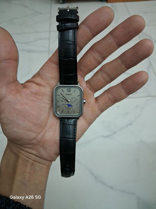 Продам мужские часы Casio