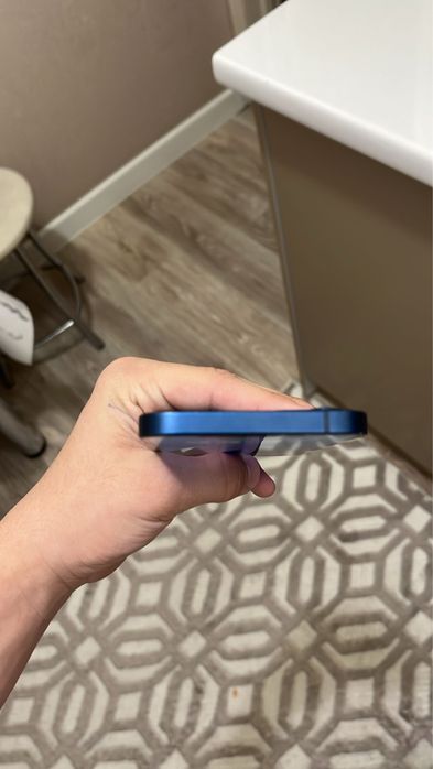 Айфон 12, 74 акамулятор