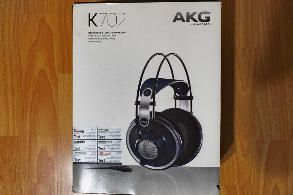 AKG K702 студийни слушалки