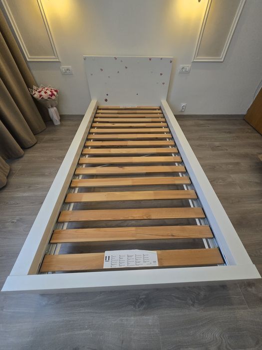 Pat în stare f buna Ikea