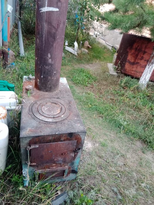 Продам чугунную печь