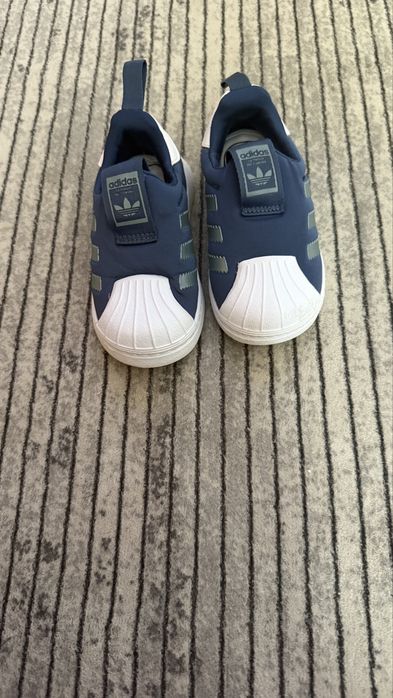 Adidasi Adidas superstar pentru copii