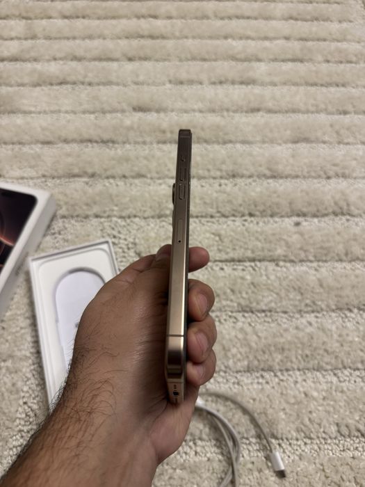 Iphone  de vanzare 16 pro max 1TL