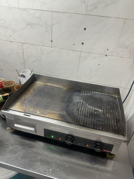 Продам Грильницу Roal EG-822 (серый металл)