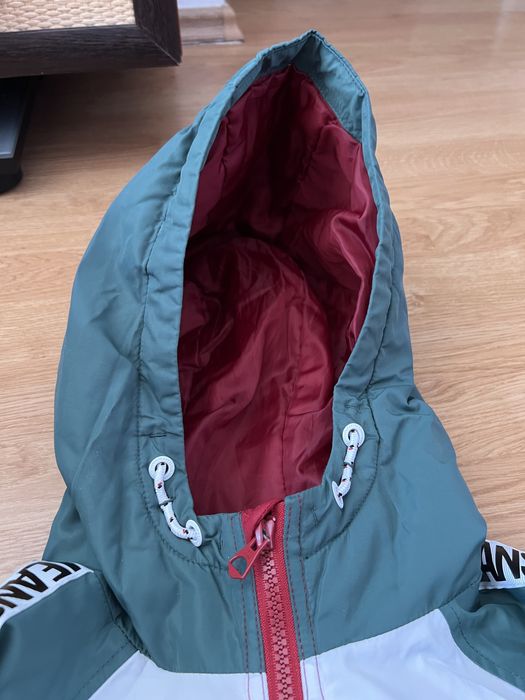 Jacheta anti-ploaie Pepe Jeans 176cm/15-16 ani baieti