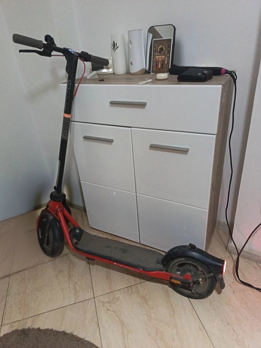 Trotinetă electrică ninebot