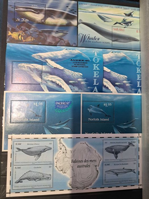 Марки почтовые разных стран, очень много