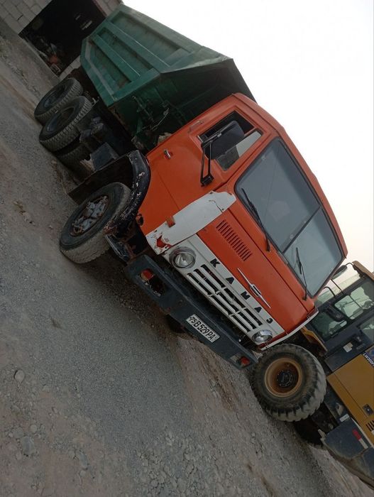 Kamaz sotiladi yili 1985 balonlari orqa 70 80%  qogan maʼlumot telda