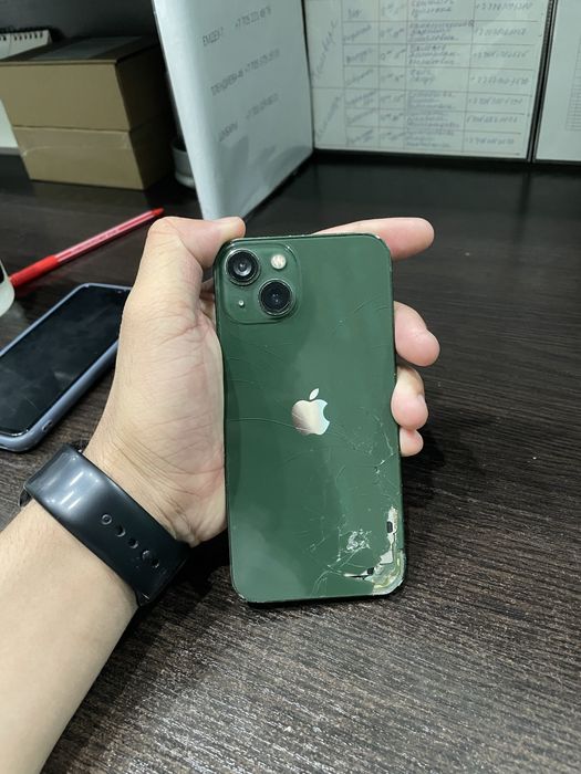 Apple IPhone 13 б/у