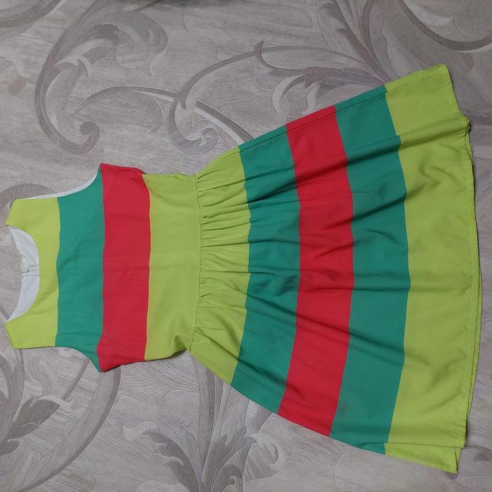 Продам платье на 9-12лет