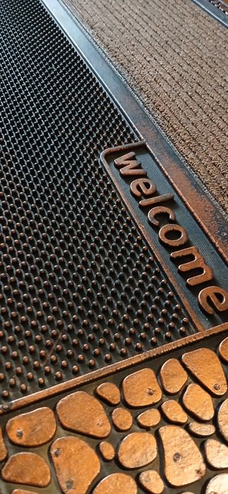 Придверные коврики. 1 Новый. 2 Б/у.