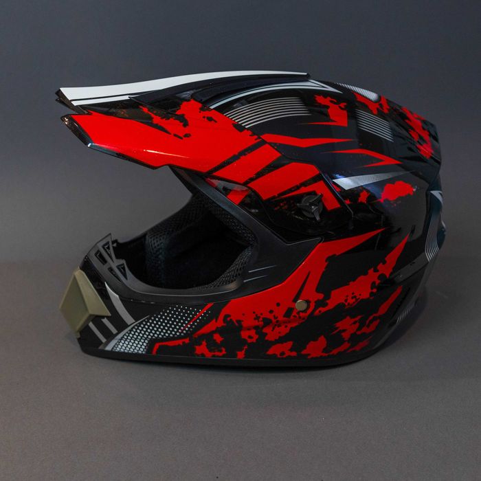 Каска с очила за ел. тротинетка , велосипед , мотокрос