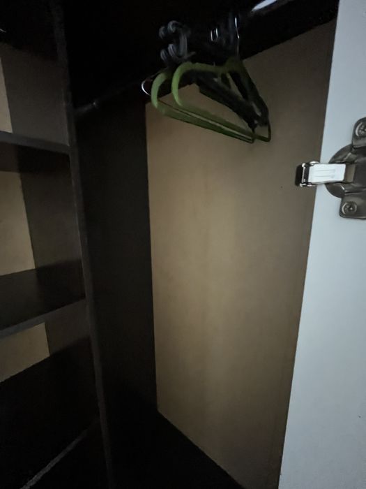 Продам прихожую, шкаф для одежды.