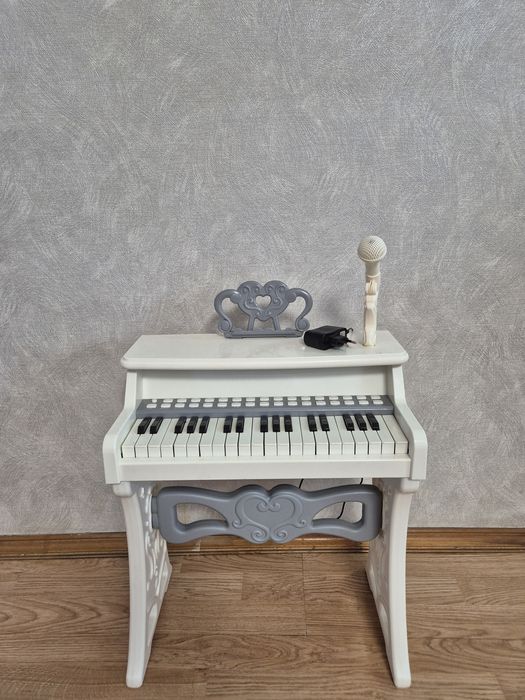 Детское фортепиано с микрофоном