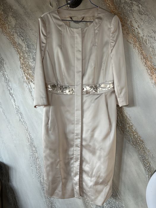 Rochie ocazie tip trench  de calitate superioara , culoare ivory nude