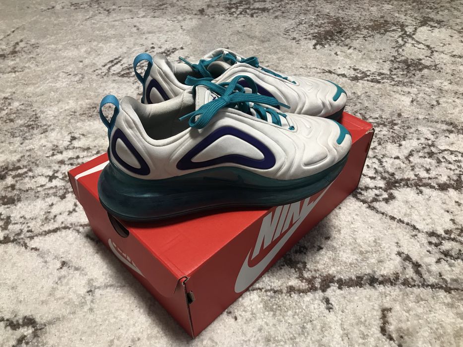 Nike Air Max model 720 marimea 38,5
