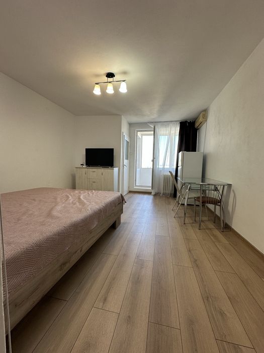 Inchiriez garsoniera in Tractorul,Pet Friendly