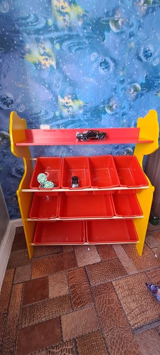 Детская полка для игрушек