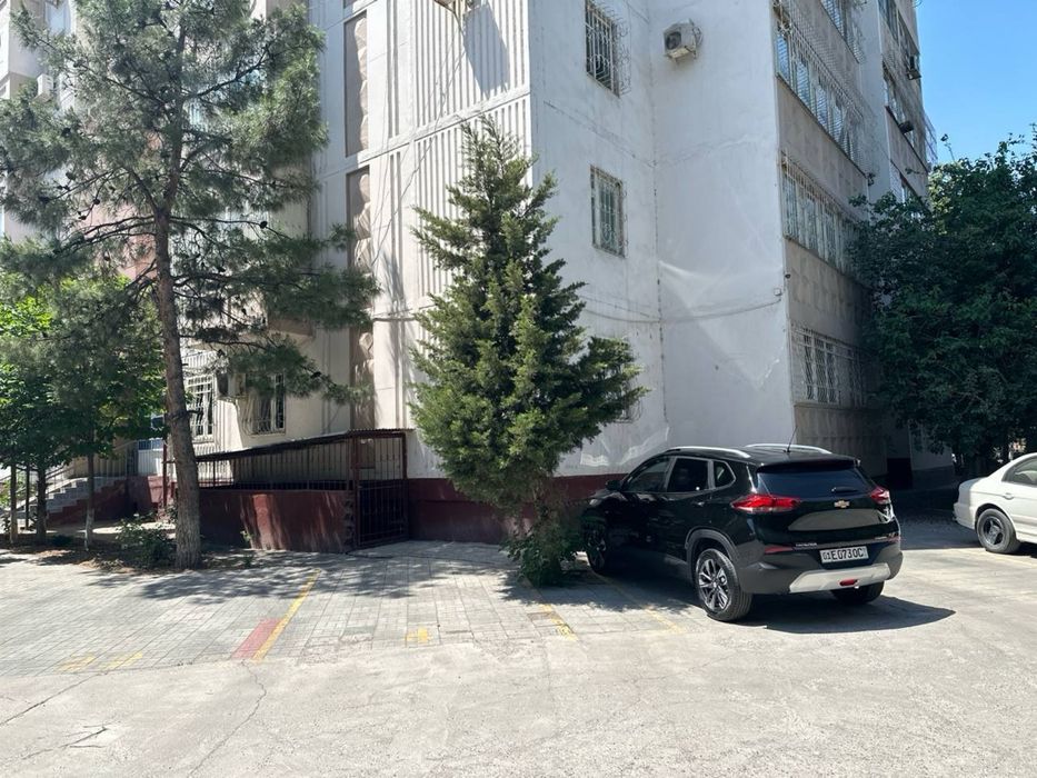 Продажа квартиры под офис Нукусская 157 кв.м. 4 комнаты