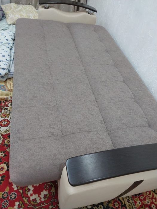 Продам диван в хорошем состоянии