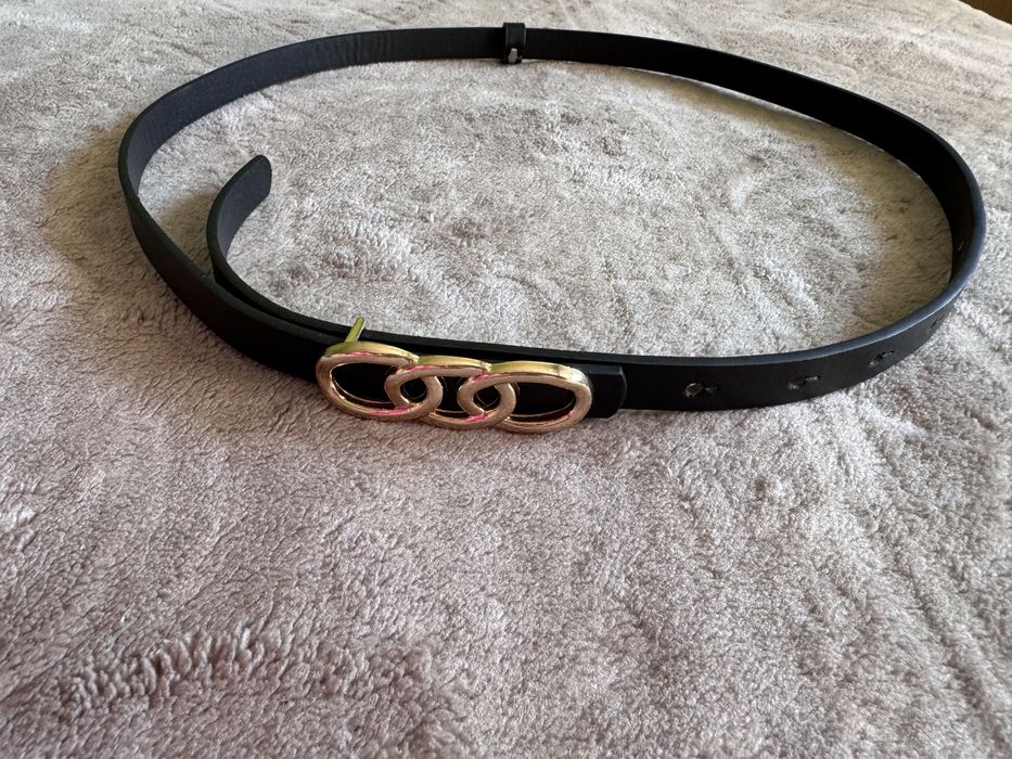 Елегантни колани - черни и червени