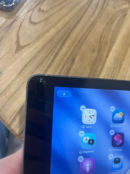 Айпад 8 32гб все работает