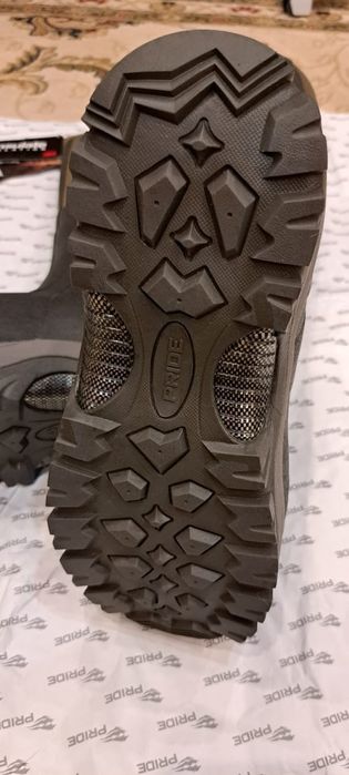 Зимние сапоги Pride 41 размер.